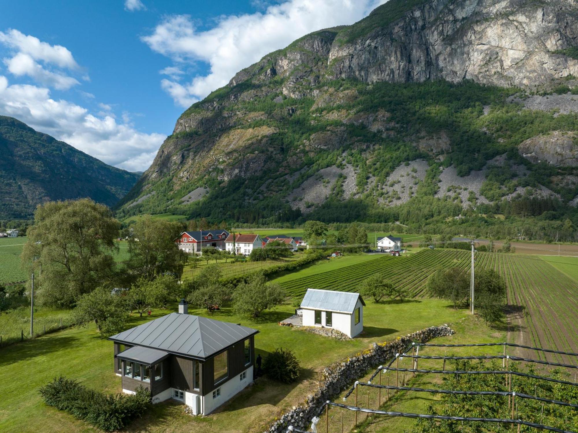 Jordeplegarden Holiday Home - Part Of A Farm - Two Buildings - Close To Flam Lærdalsøyri 外观 照片